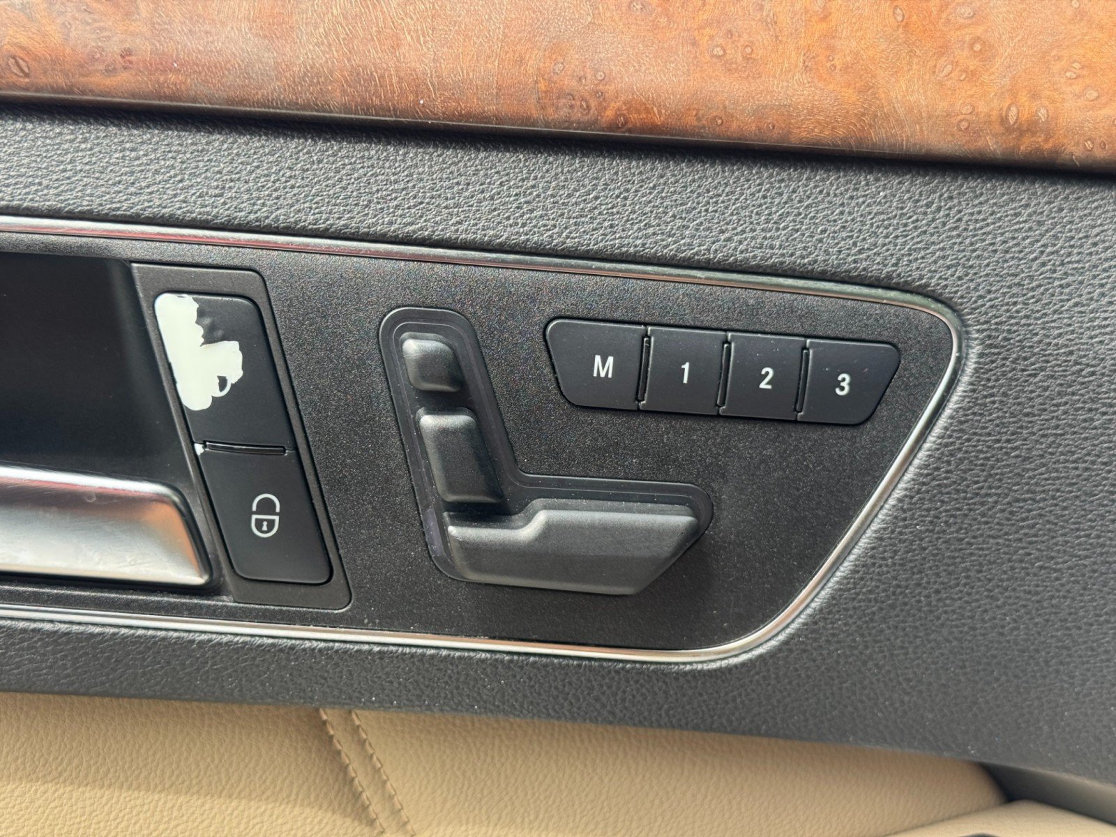 Used 2013 Mercedes-Benz E 350 Sedan image 17