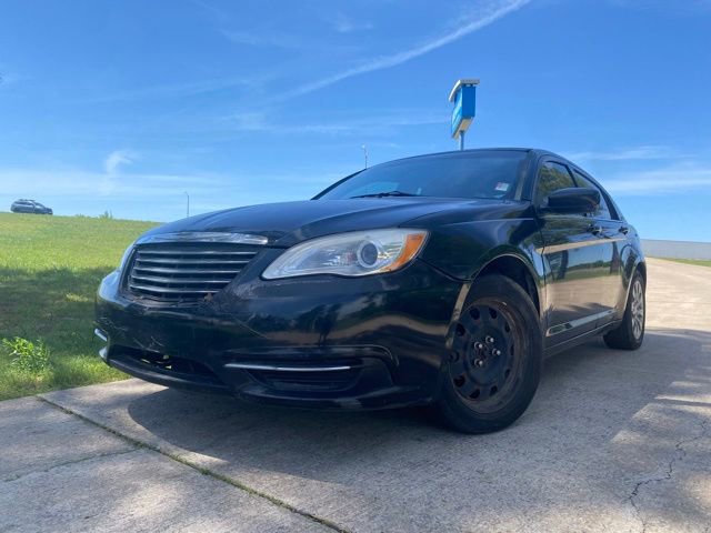Used 2014 Chrysler 200 LX image 1
