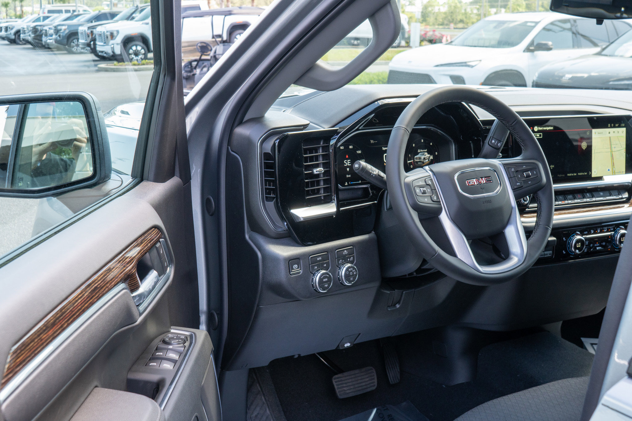 New 2026 GMC Sierra 1500 Elevation AWD/4WD image 10