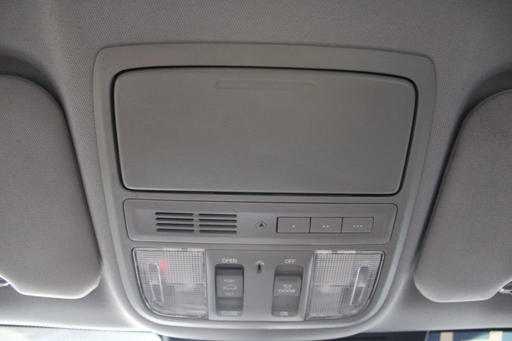 Used 2020 Honda CR-V Touring image 38