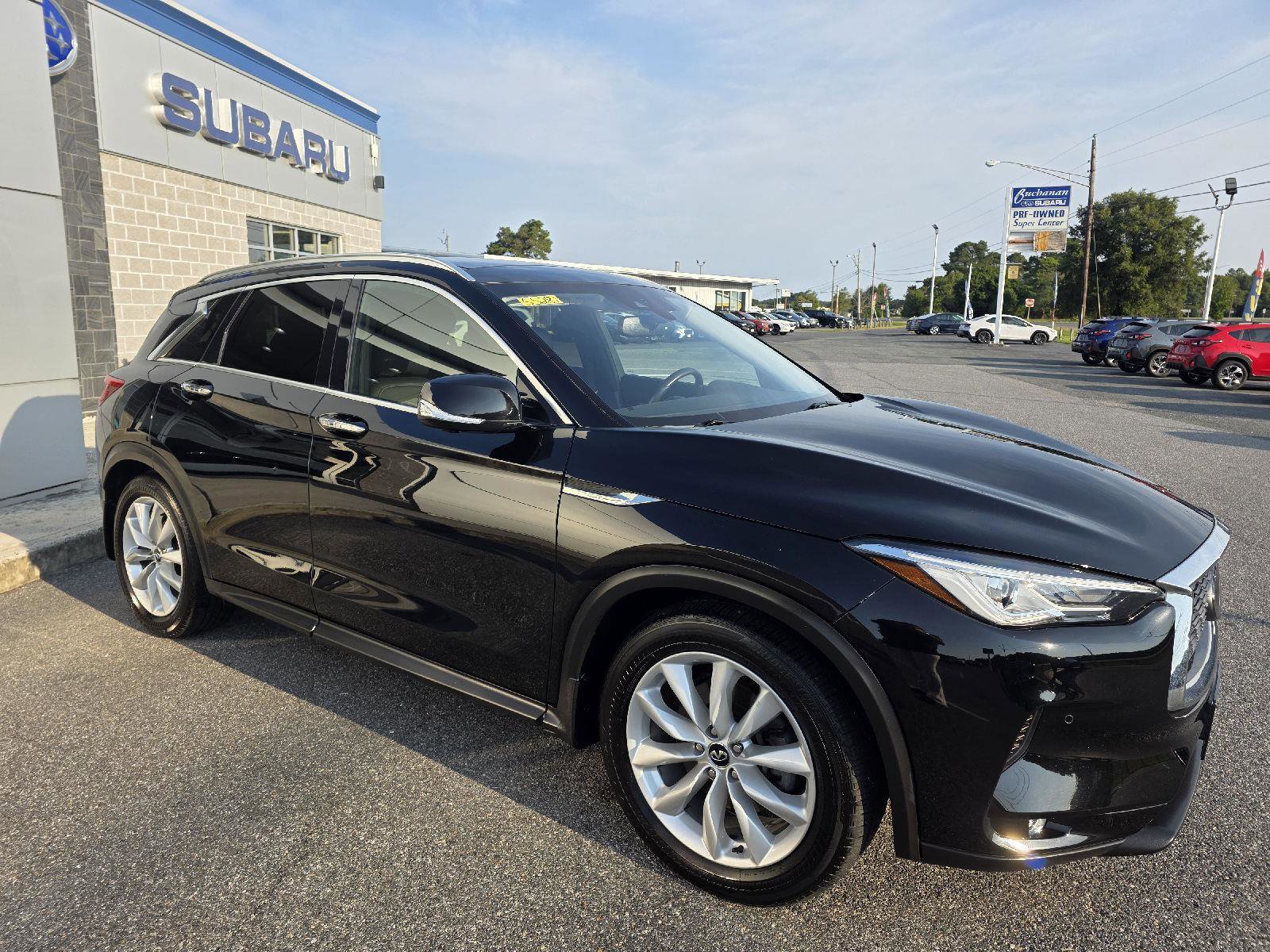 Used 2019 INFINITI QX50 Essential w/ Premium Heat Package image 3