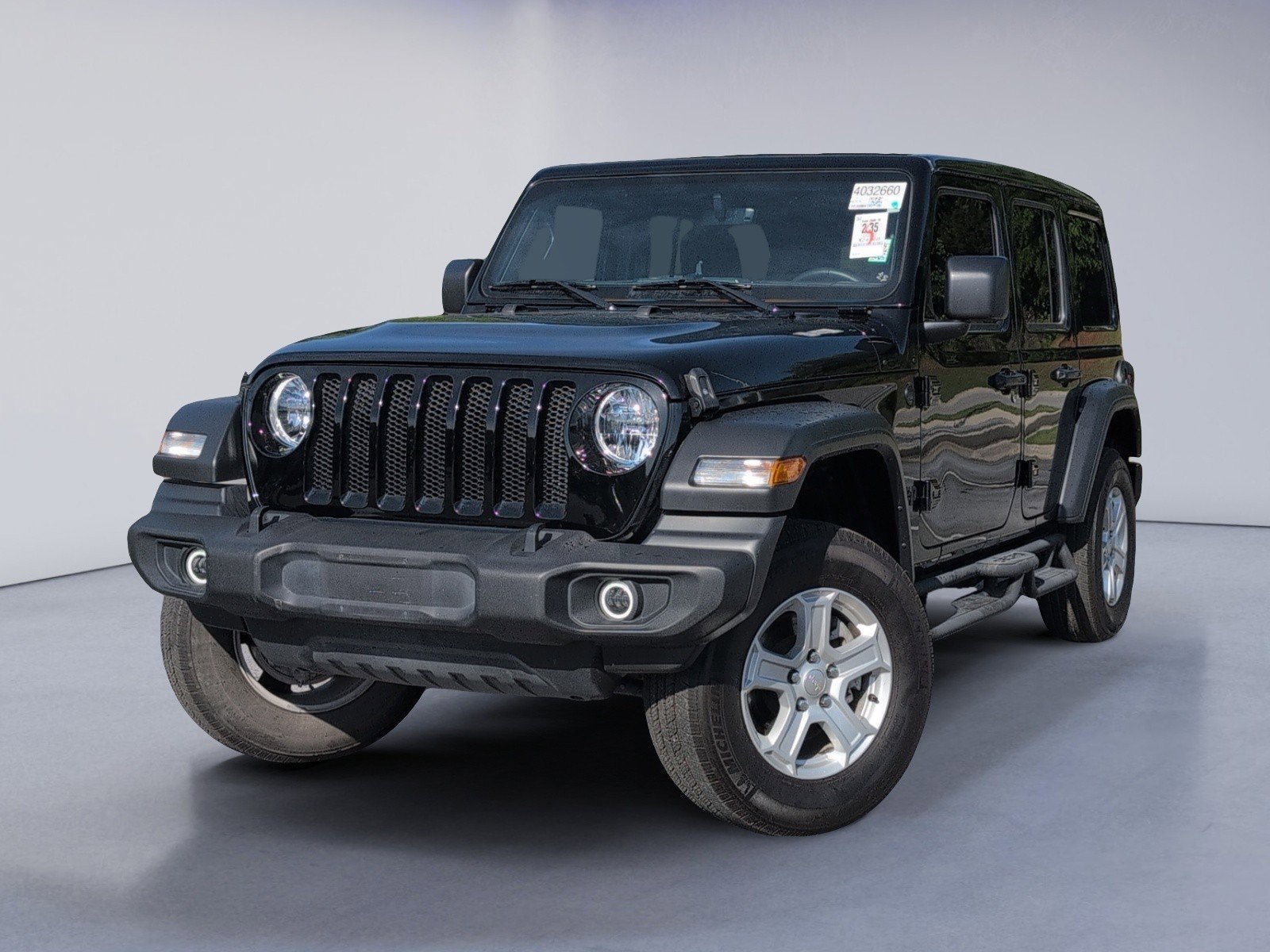Used 2022 Jeep Wrangler Unlimited Sport w/ Sun And Sound Package AWD/4WD image 2