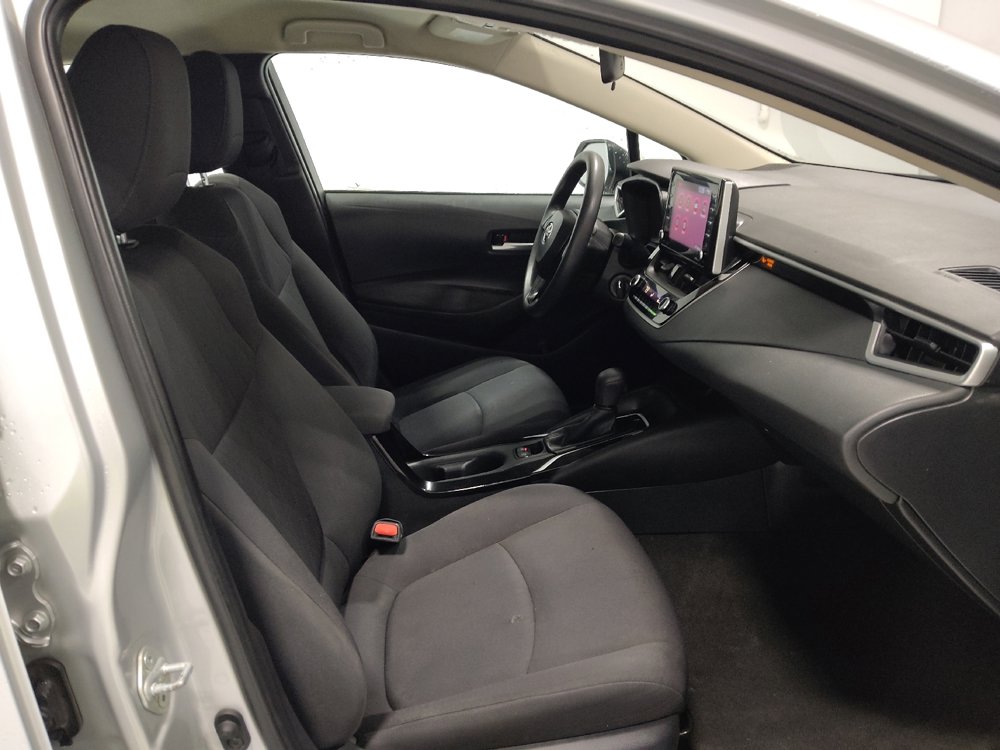 Used 2021 Toyota Corolla LE image 21