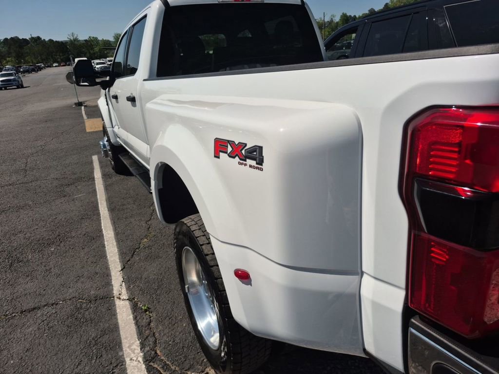 Used 2026 Ford F450 XLT w/ 360-Degree Camera Package AWD/4WD image 3
