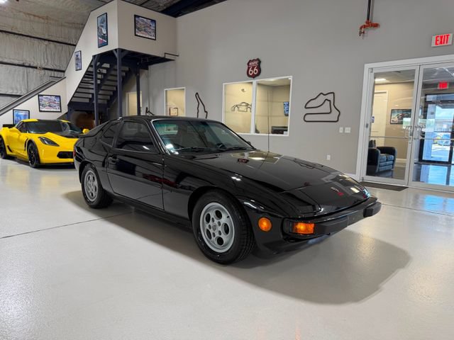 Used 1988 Porsche 924 S RWD image 48