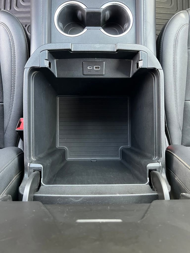 Used 2022 Chevrolet Suburban LT image 23