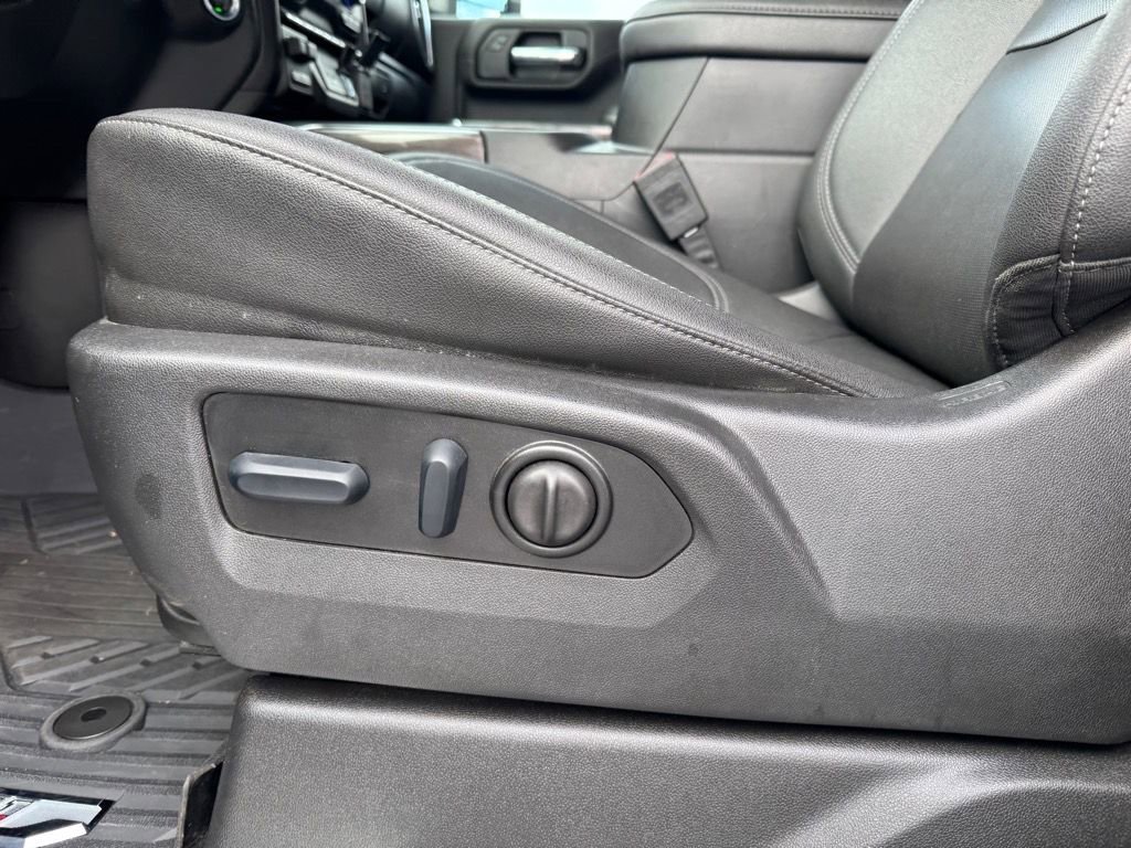 Used 2023 Chevrolet Silverado 2500 LTZ w/ LTZ Plus Package image 16