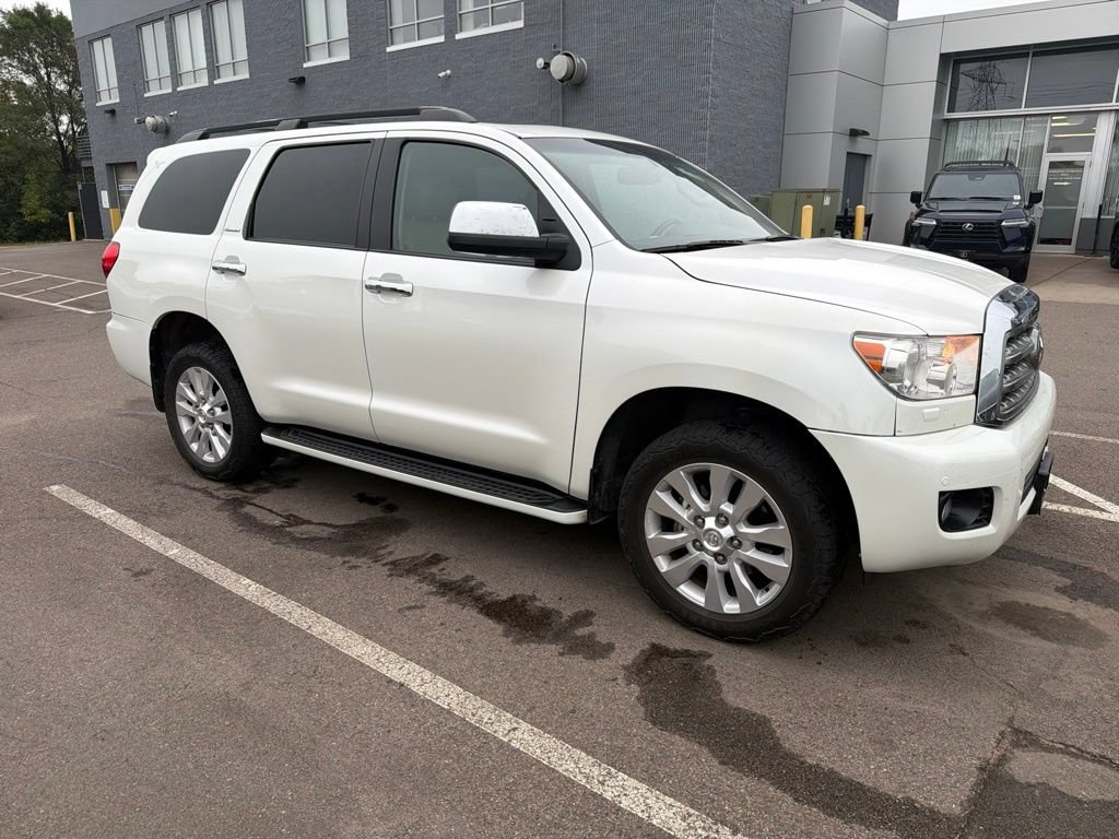 Used 2017 Toyota Sequoia Platinum AWD/4WD image 10