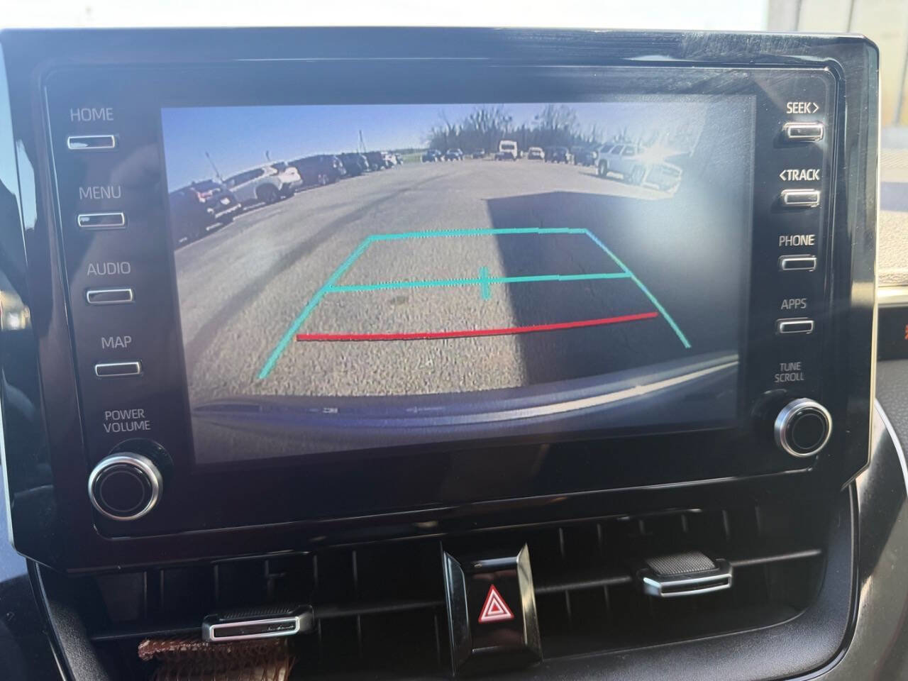 Used 2020 Toyota Corolla SE w/ SE Premium Package image 16