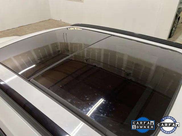 Used 2025 Volvo XC40 B5 Plus image 25