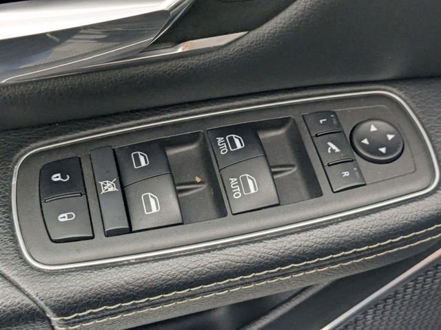 Used 2024 RAM 1500 Laramie image 12