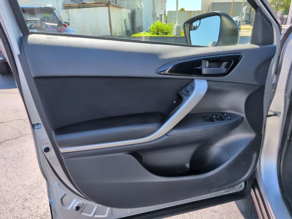 Used 2023 Mitsubishi Eclipse Cross LE AWD/4WD image 19
