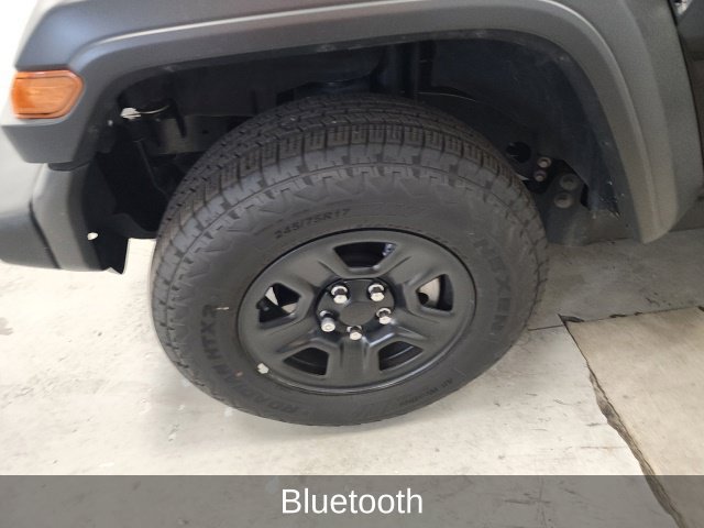 Used 2026 Jeep Wrangler Sport AWD/4WD image 9