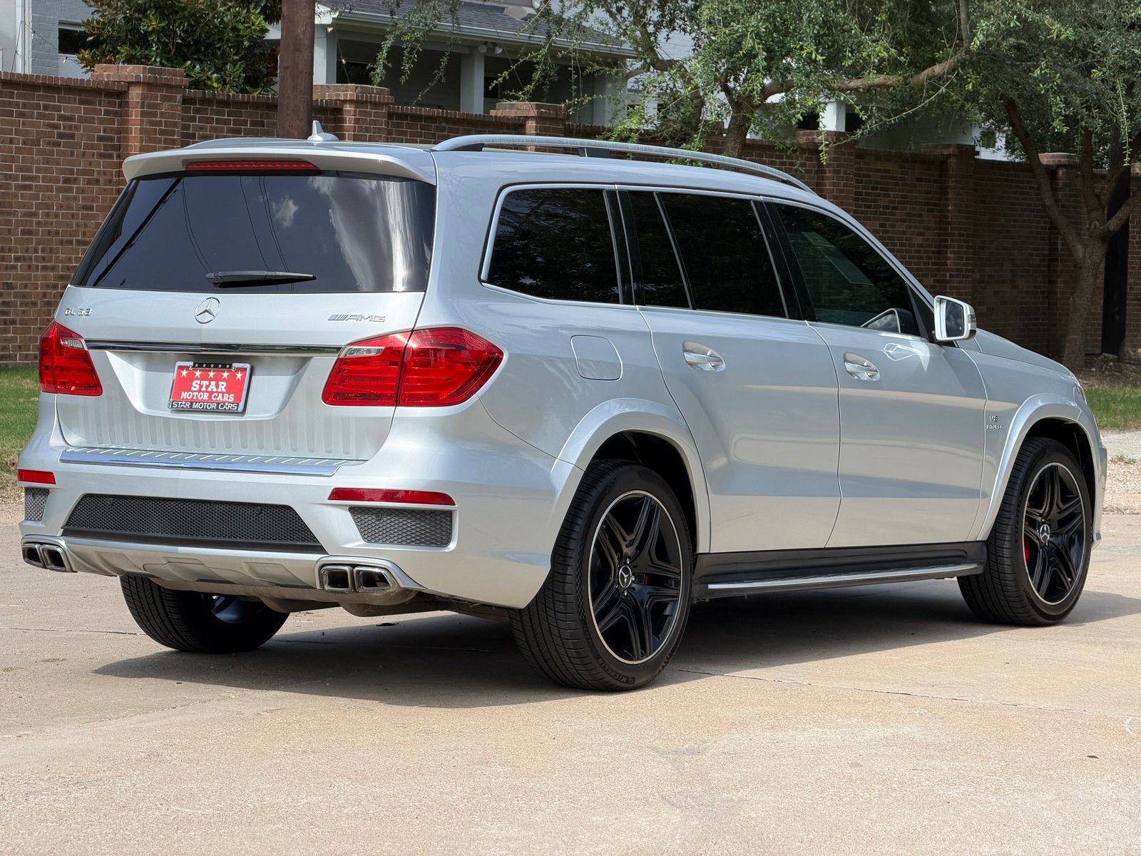Used 2016 Mercedes-Benz GL 63 AMG 4MATIC image 14
