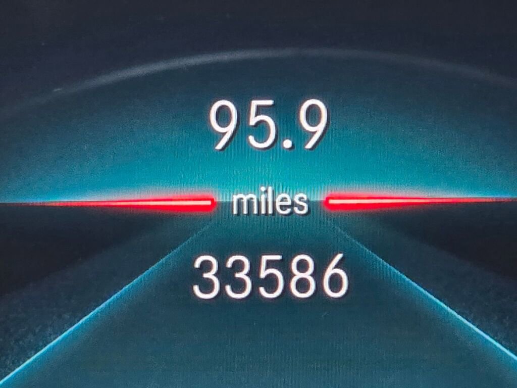 Used 2022 Mercedes-Benz GLA 250 4MATIC w/ Premium Package Lite image 36