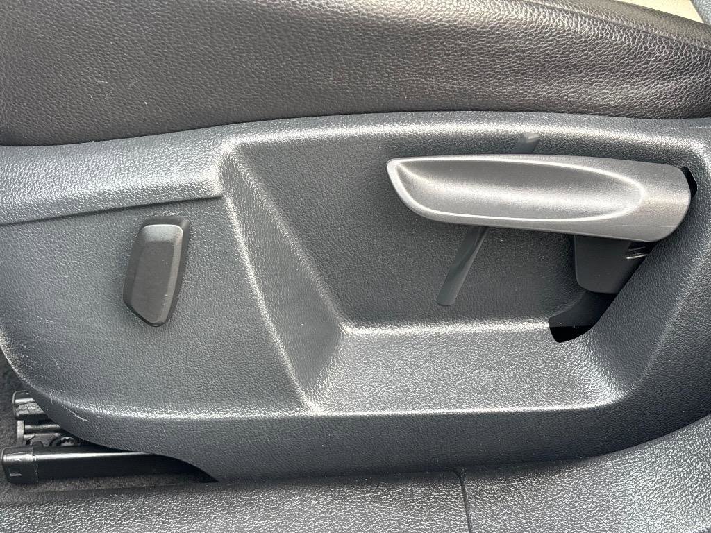 Used 2016 Volkswagen Tiguan S FWD image 14