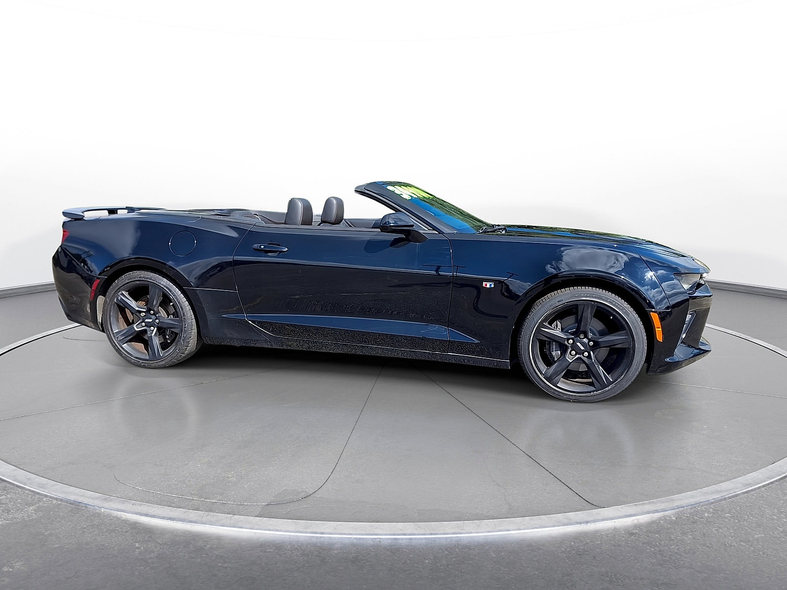 Used 2016 Chevrolet Camaro SS RWD image 9