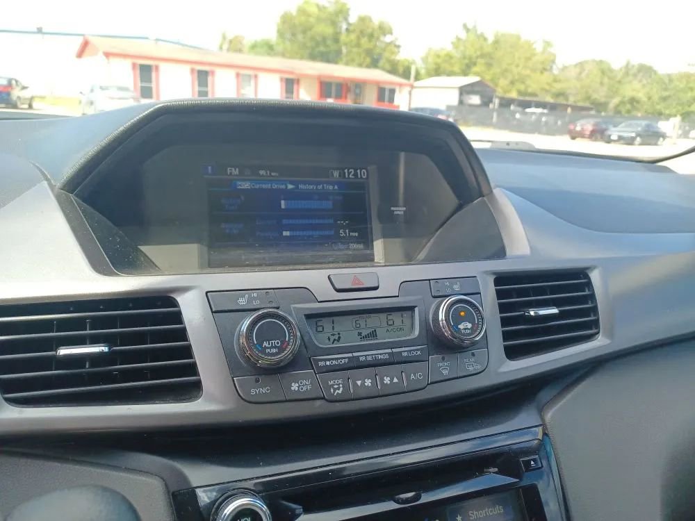 Used 2015 Honda Odyssey EX-L image 11