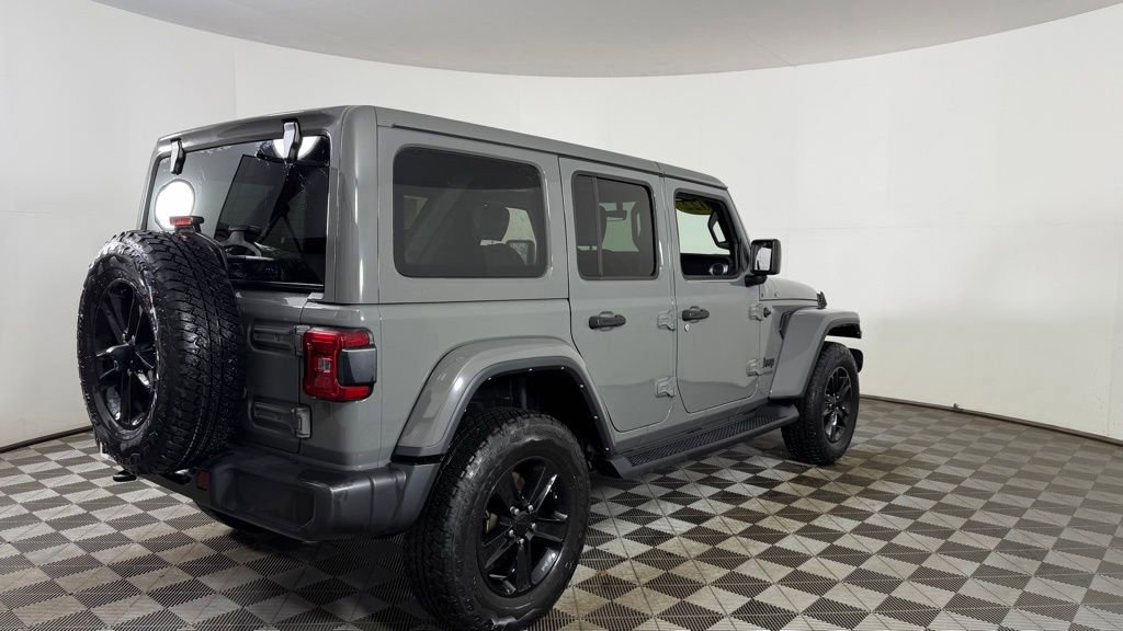 Used 2022 Jeep Wrangler Unlimited Sahara AWD/4WD image 7