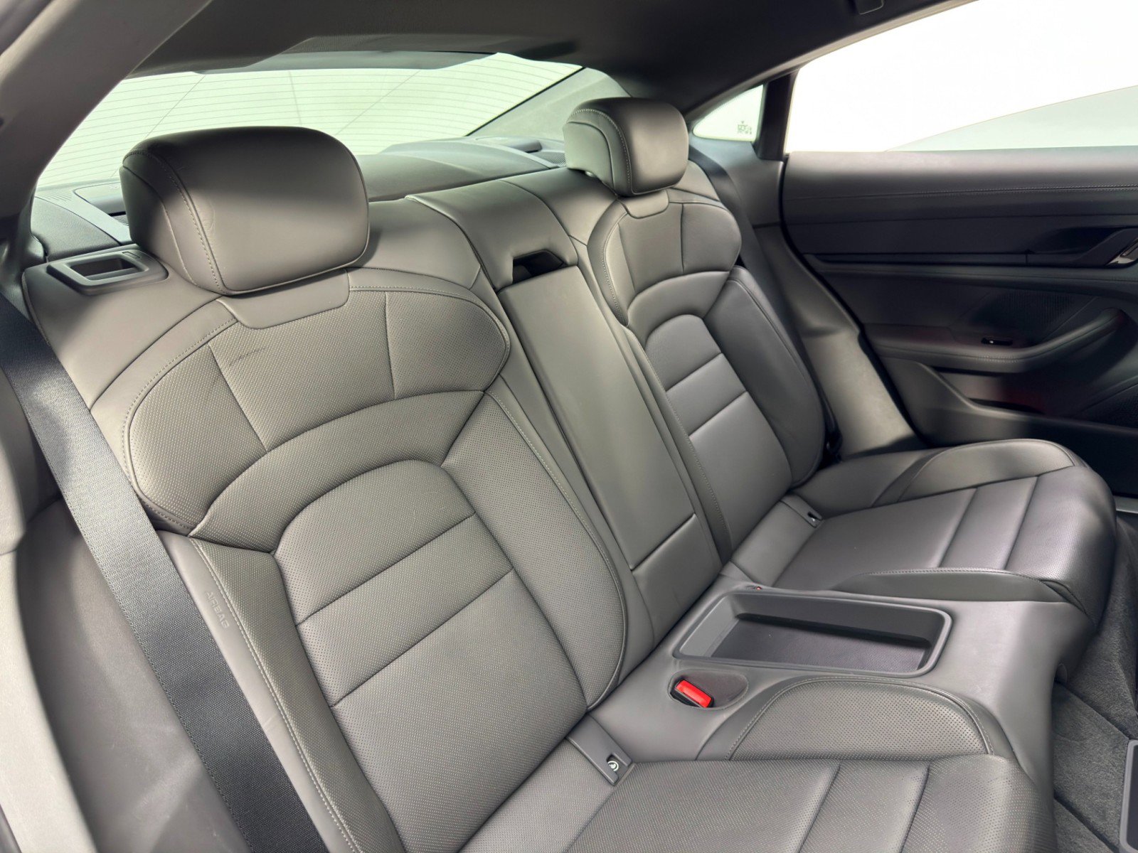 Used 2020 Porsche Taycan 4S w/ Premium Package image 42