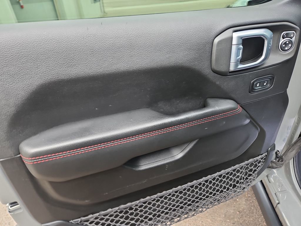 Used 2021 Jeep Gladiator Rubicon AWD/4WD image 12