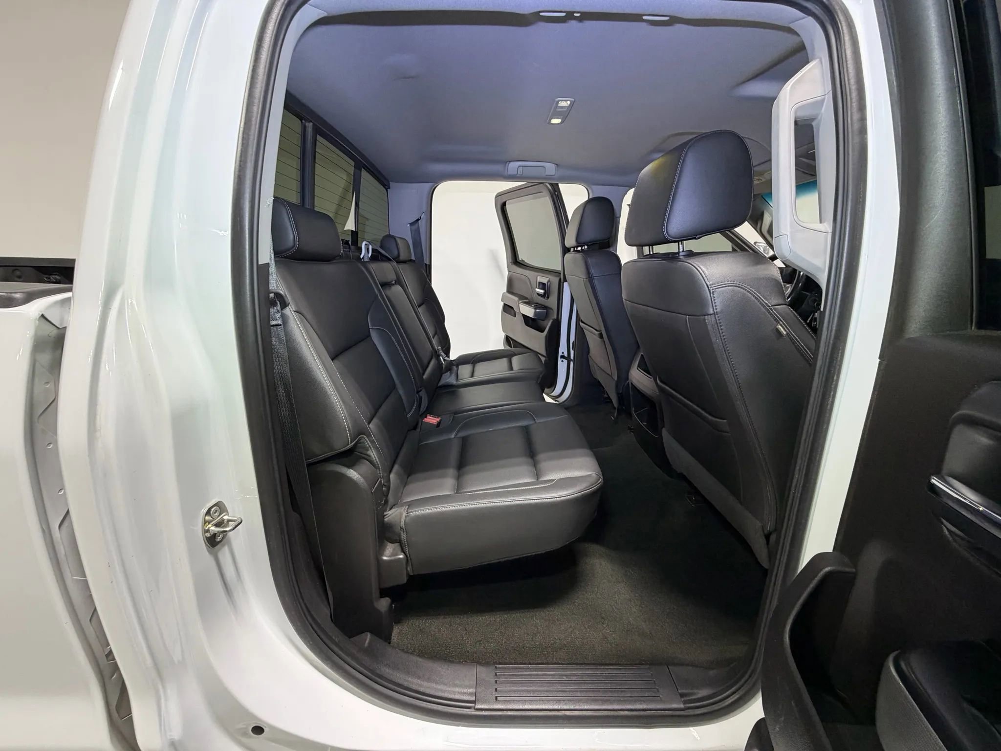 Used 2018 Chevrolet Silverado 2500 LTZ w/ Duramax Plus Package AWD/4WD image 18