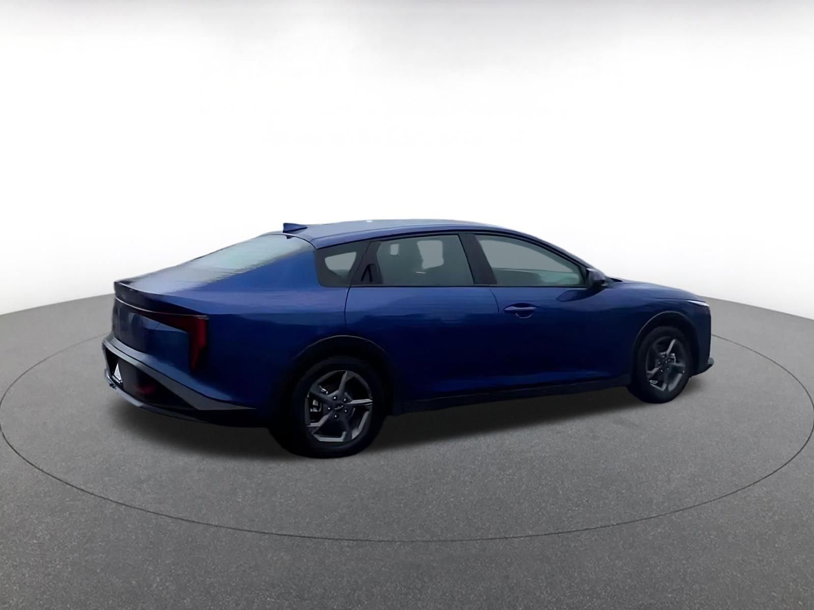 Used 2025 Kia K4 LXS image 16