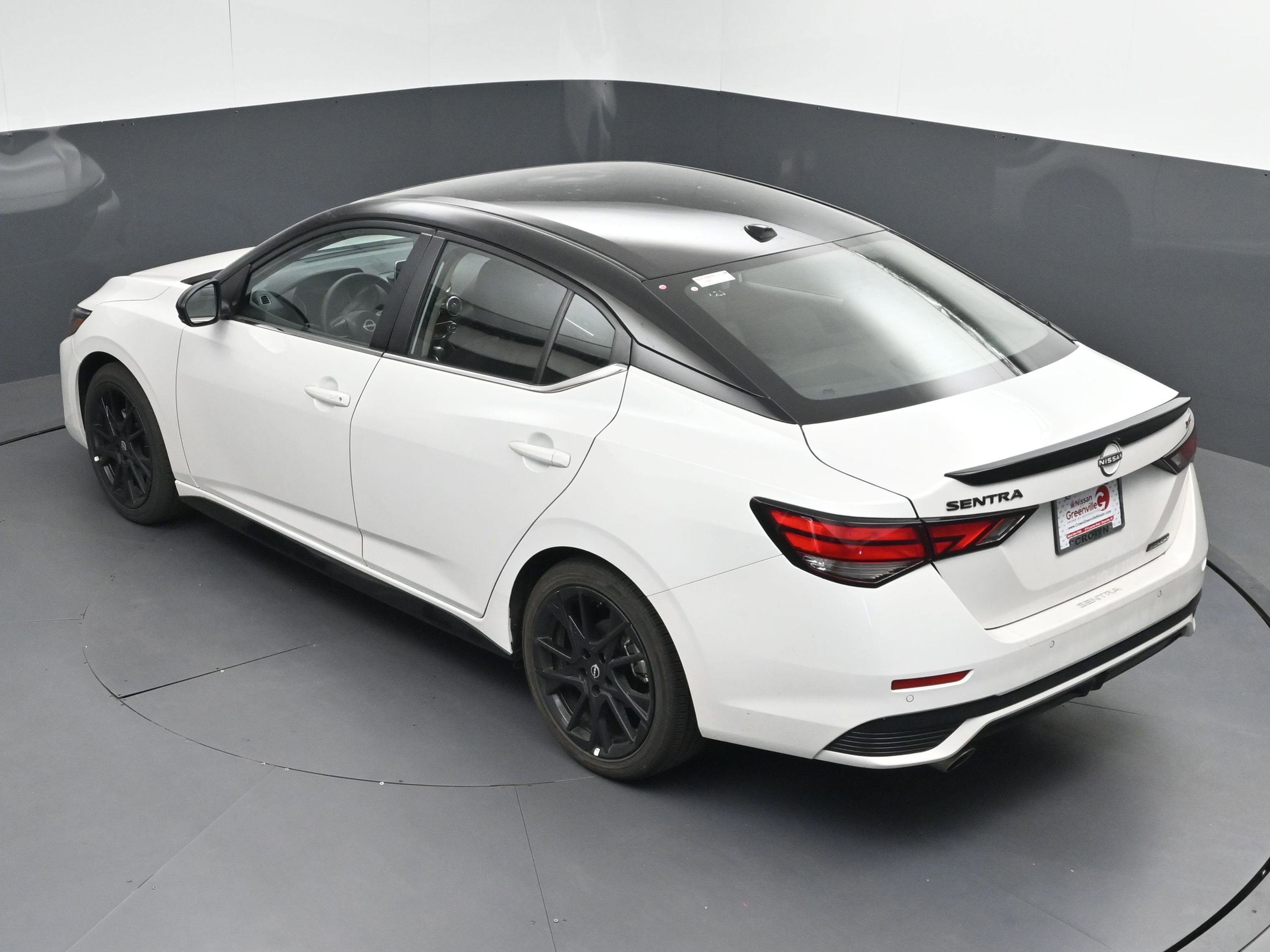 Certified 2025 Nissan Sentra SR w/ Midnight Edition image 35