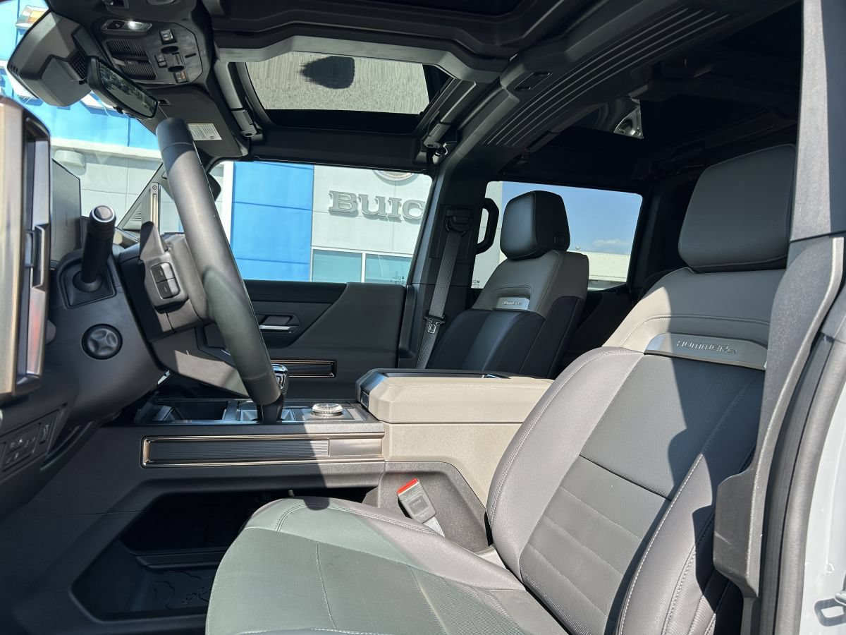 Used 2025 GMC Hummer EV 3X AWD/4WD image 8