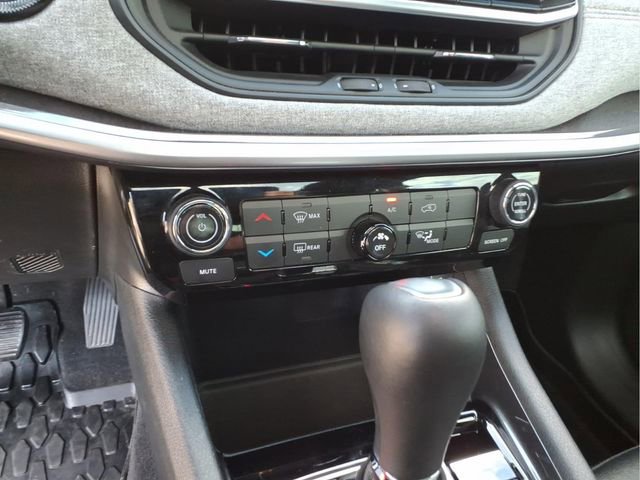 Used 2023 Jeep Compass Latitude w/ Sun and Sound Group image 23