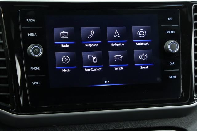 Certified 2022 Volkswagen Atlas Cross Sport SE image 17