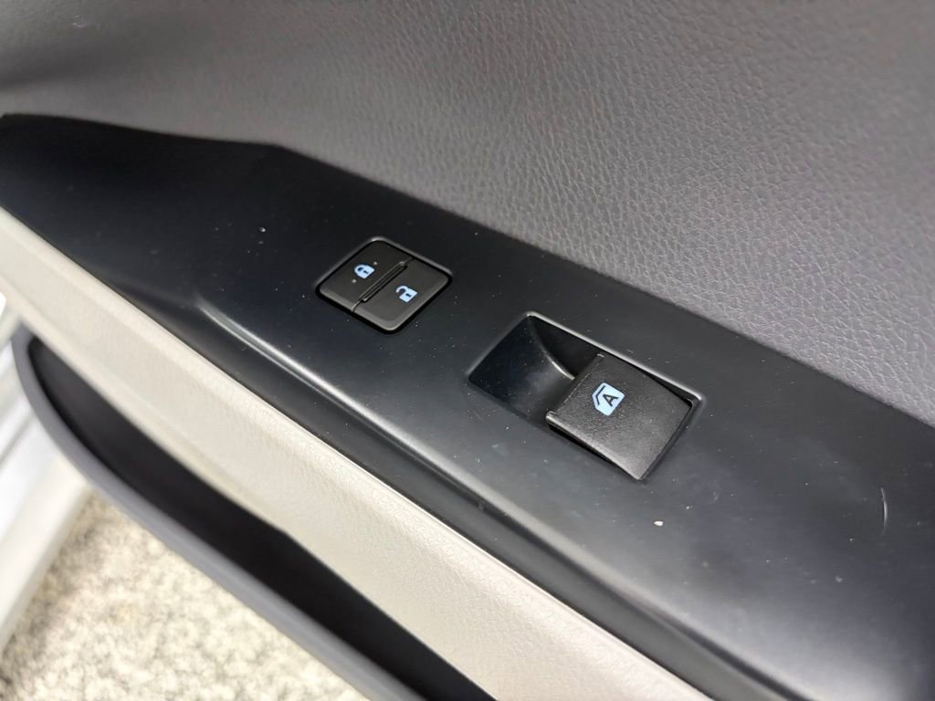 Used 2019 Toyota Camry LE FWD image 44