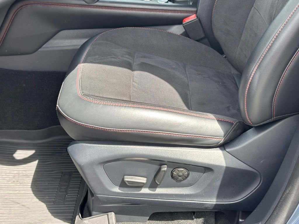 Used 2025 Ford Explorer ST AWD/4WD image 14