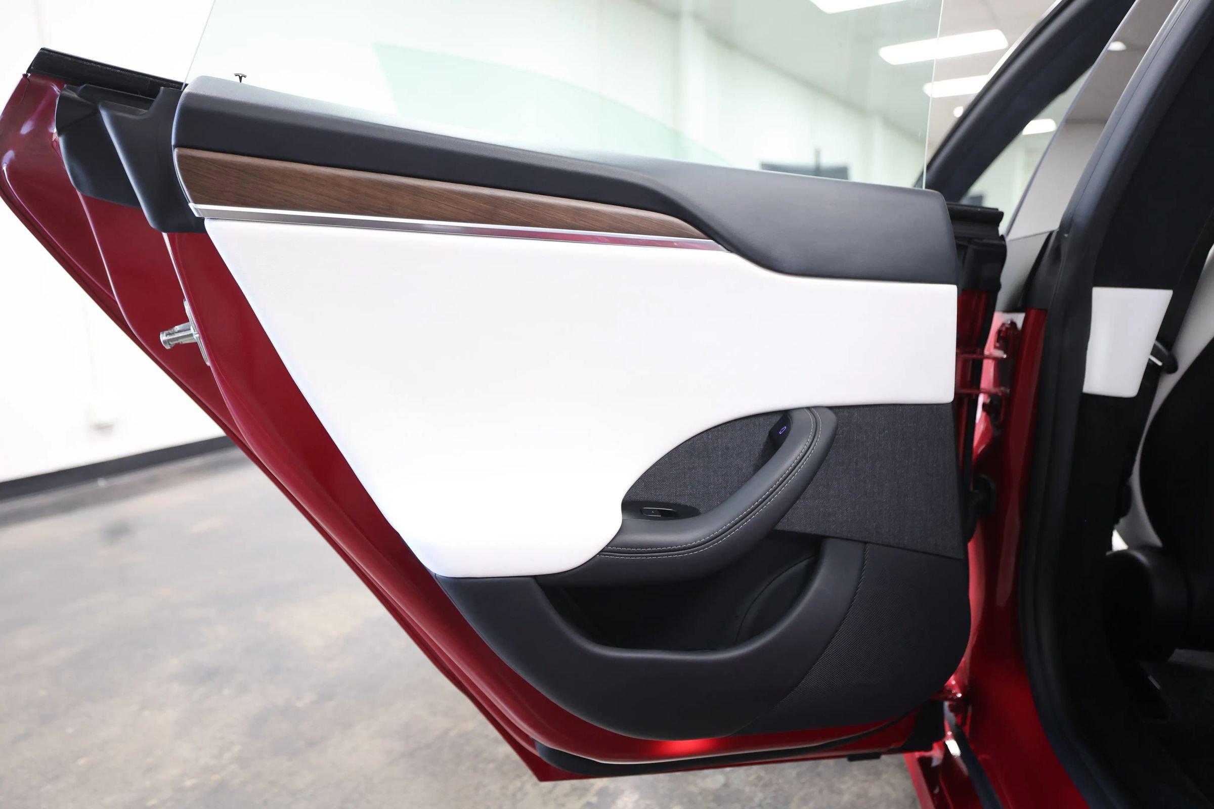 Used 2022 Tesla Model S Standard Range AWD/4WD image 43