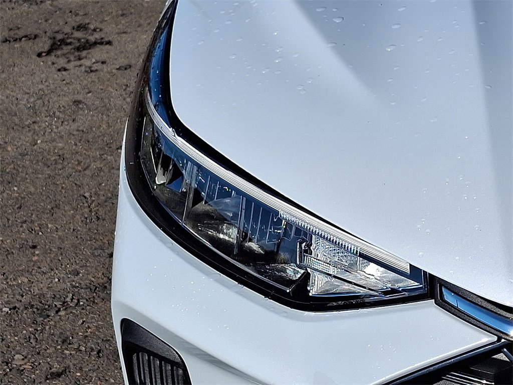 Used 2025 Ford Escape ST-Line image 9