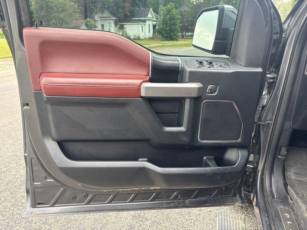 Used 2020 Ford F150 Platinum w/ Equipment Group 701A Luxury AWD/4WD image 13