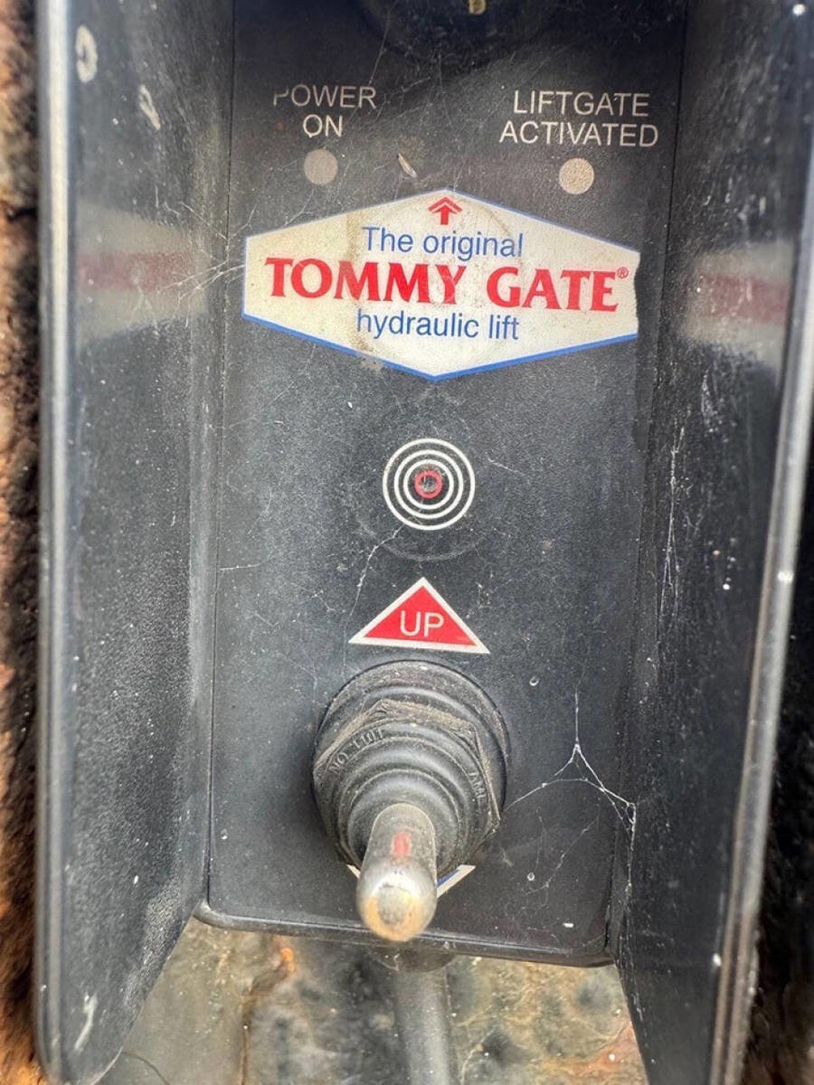 Used 2014 Chevrolet Express 3500 image 15