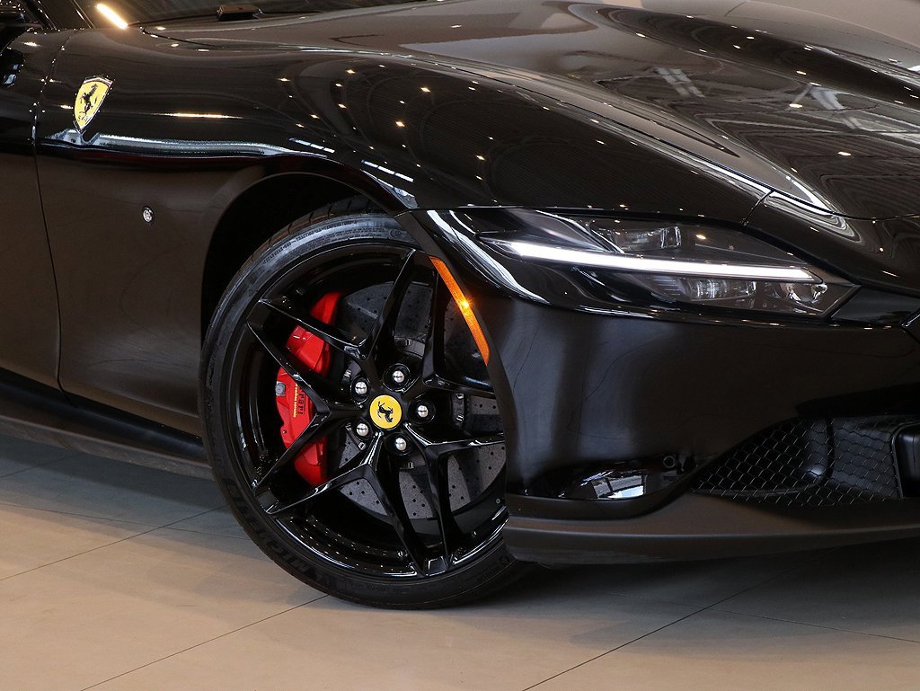 Certified 2024 Ferrari Roma image 9