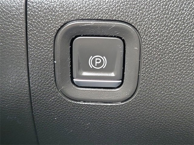 Certified 2022 Chevrolet Silverado 1500 LT Trail Boss w/ Convenience Package II image 18