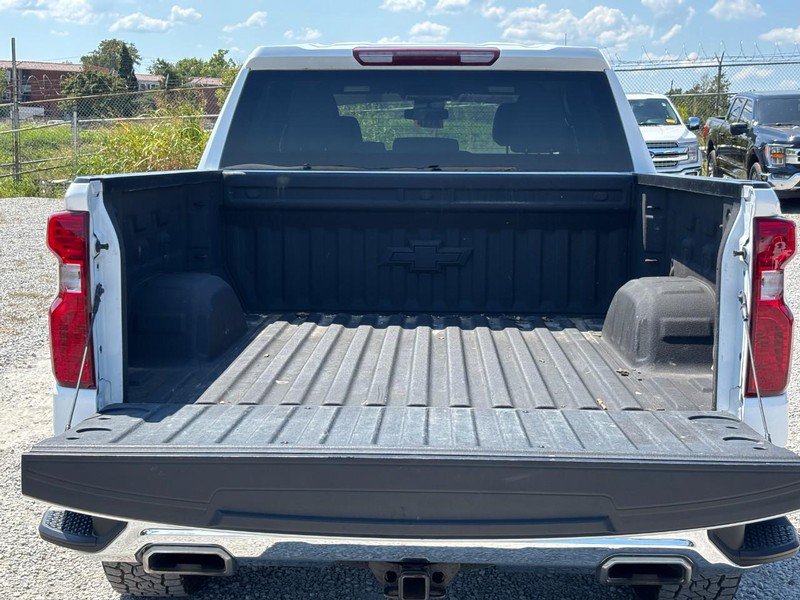 Used 2023 Chevrolet Silverado 1500 LT AWD/4WD image 11