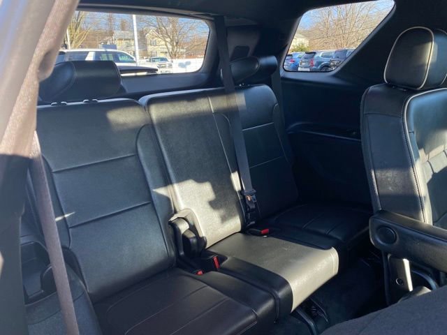 Used 2023 Chevrolet Traverse Premier w/ Redline Edition image 25