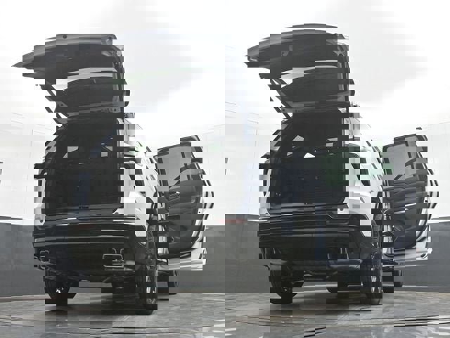 New 2026 Chevrolet Traverse RS w/ LPO, Floor Liner Package image 97