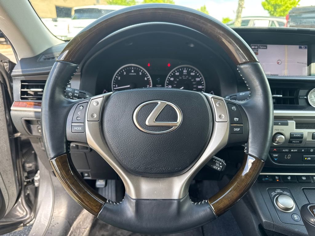 Used 2015 Lexus ES 350 w/ Luxury Package image 21
