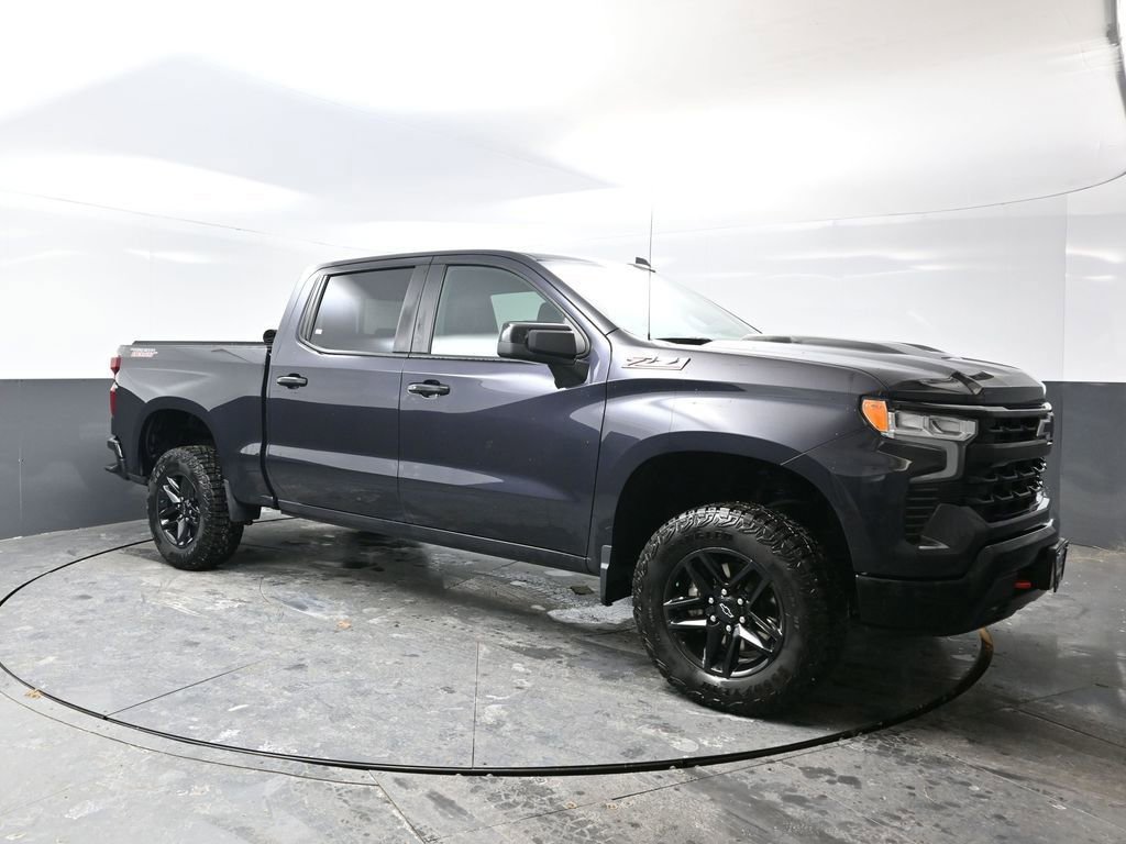 Used 2024 Chevrolet Silverado 1500 LT Trail Boss w/ Convenience Package II image 6