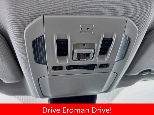 Certified 2023 Toyota Highlander Limited FWD image 18