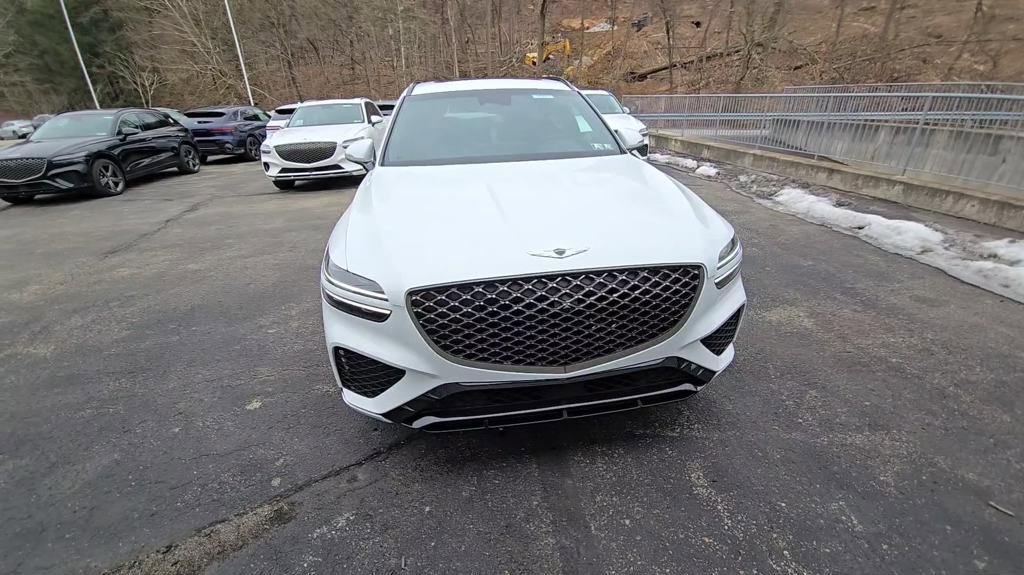 Used 2025 Genesis GV70 3.5T Sport w/ Sport Advanced Package AWD/4WD image 9