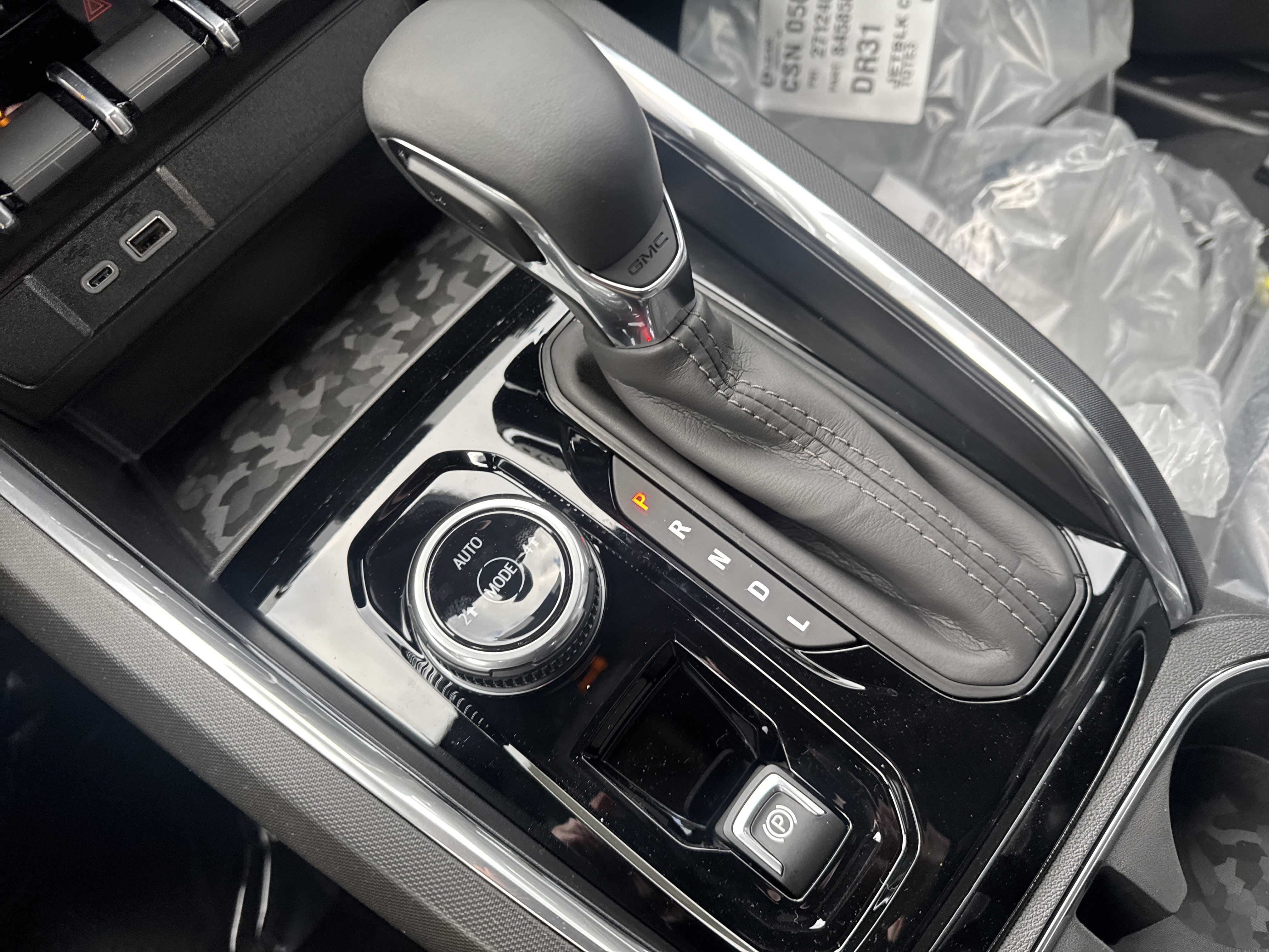 New 2026 GMC Canyon Elevation w/ Technology Package image 23