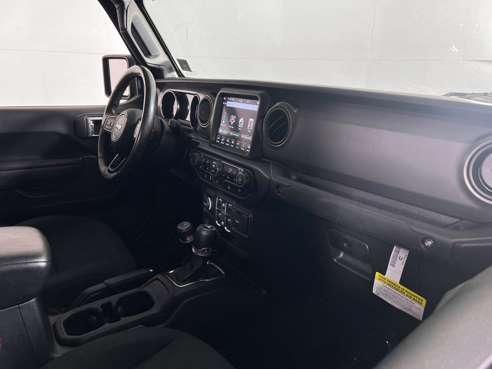 Used 2022 Jeep Gladiator Willys image 28