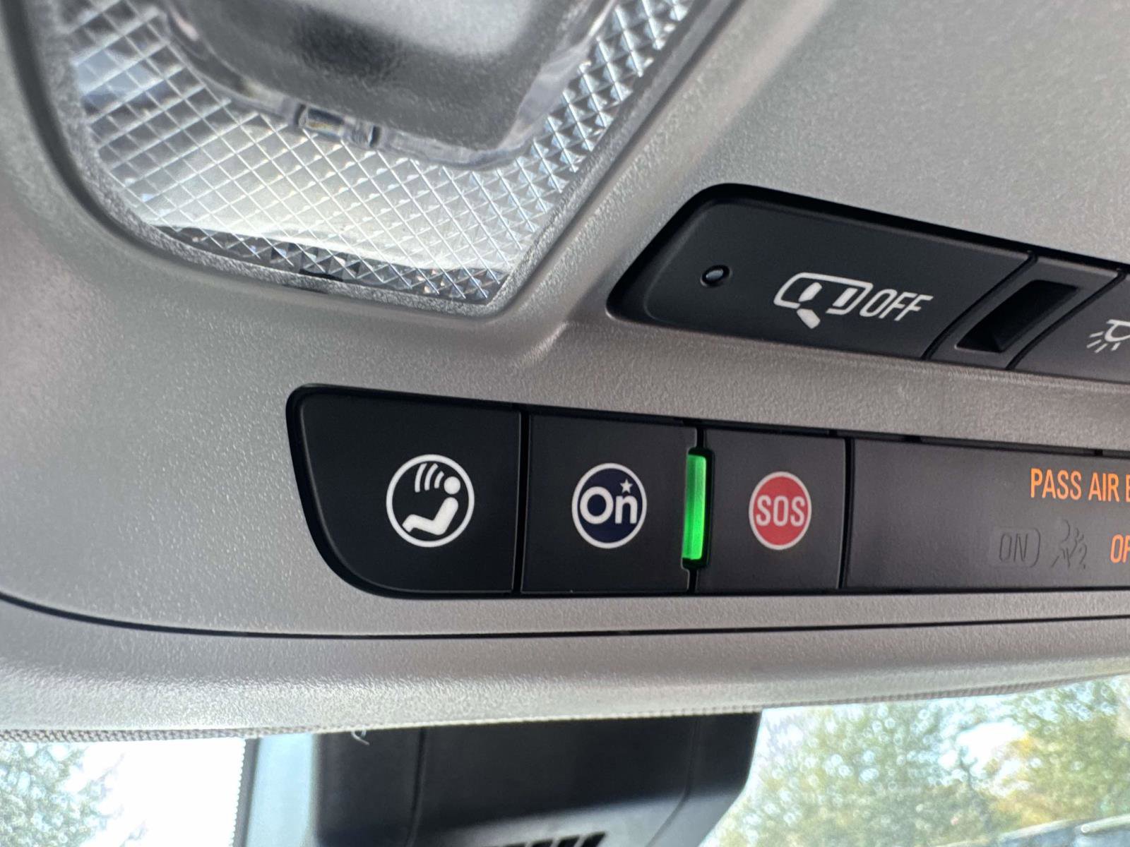 Used 2024 GMC Terrain SLT AWD/4WD image 36