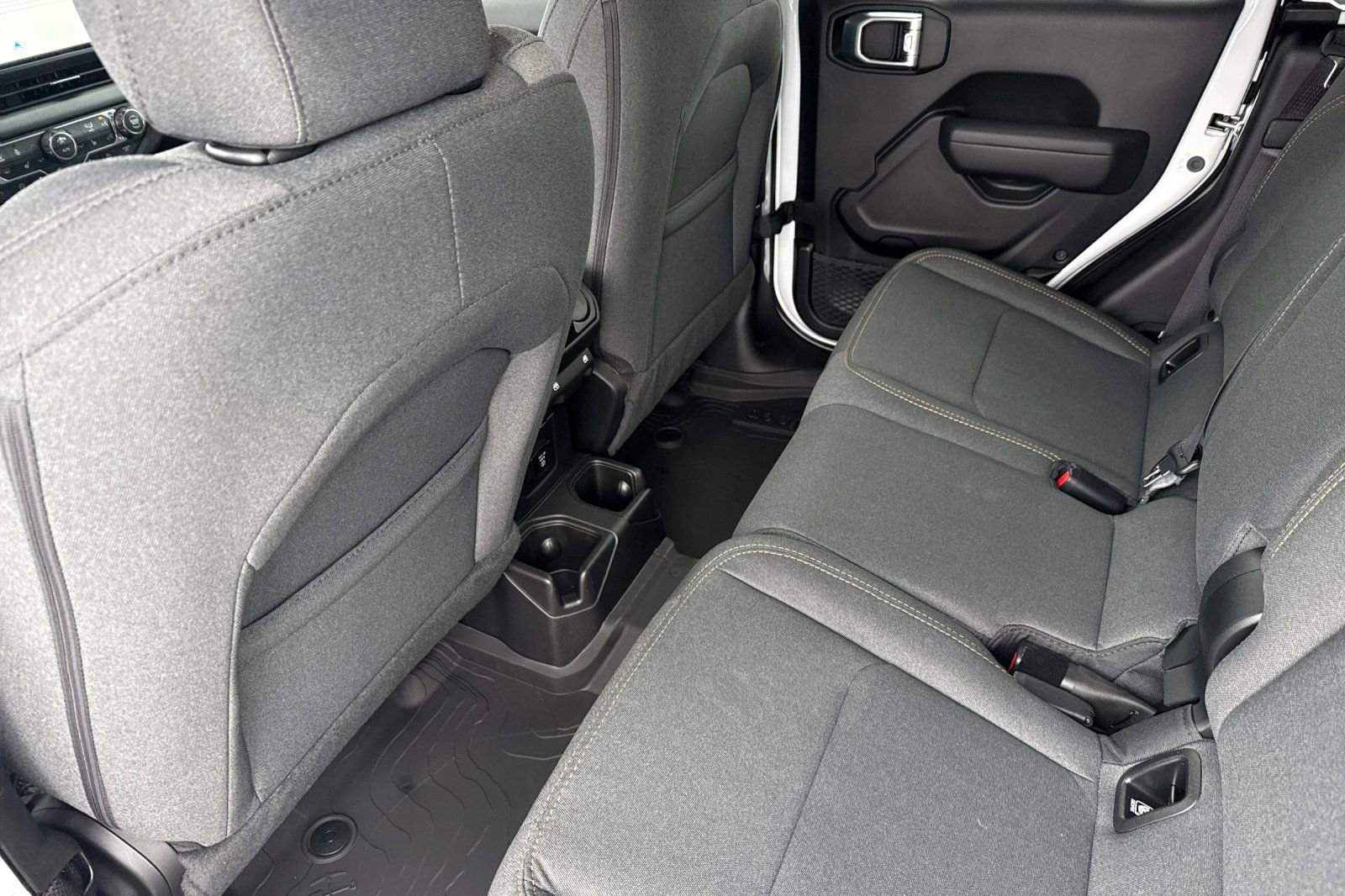 New 2026 Jeep Gladiator Sport AWD/4WD image 8